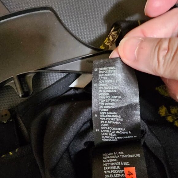 H & M 3/4  Dress Black with Small Floral Tie Belt Above Knee Size 6 - Picture 7 of 12